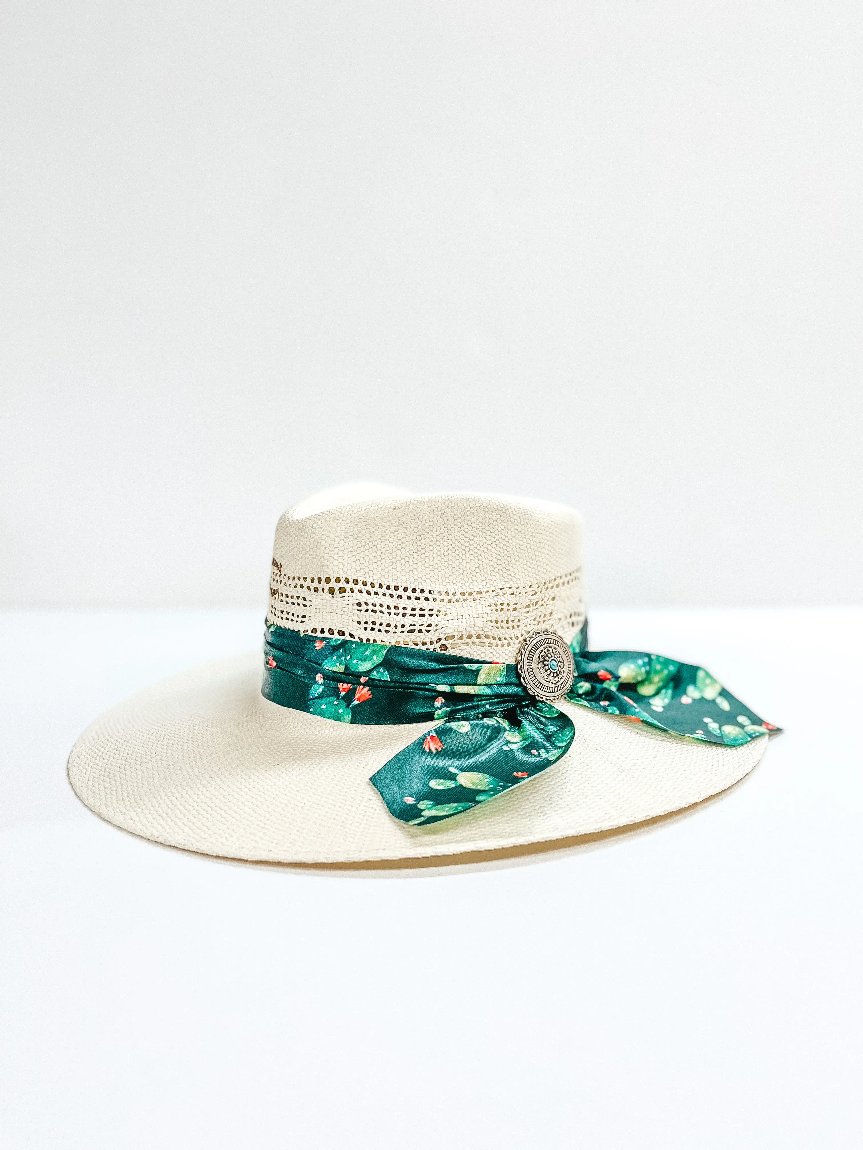 Charlie 1 Horse | Mojave Straw Hat with Cactus Band and Silver Concho