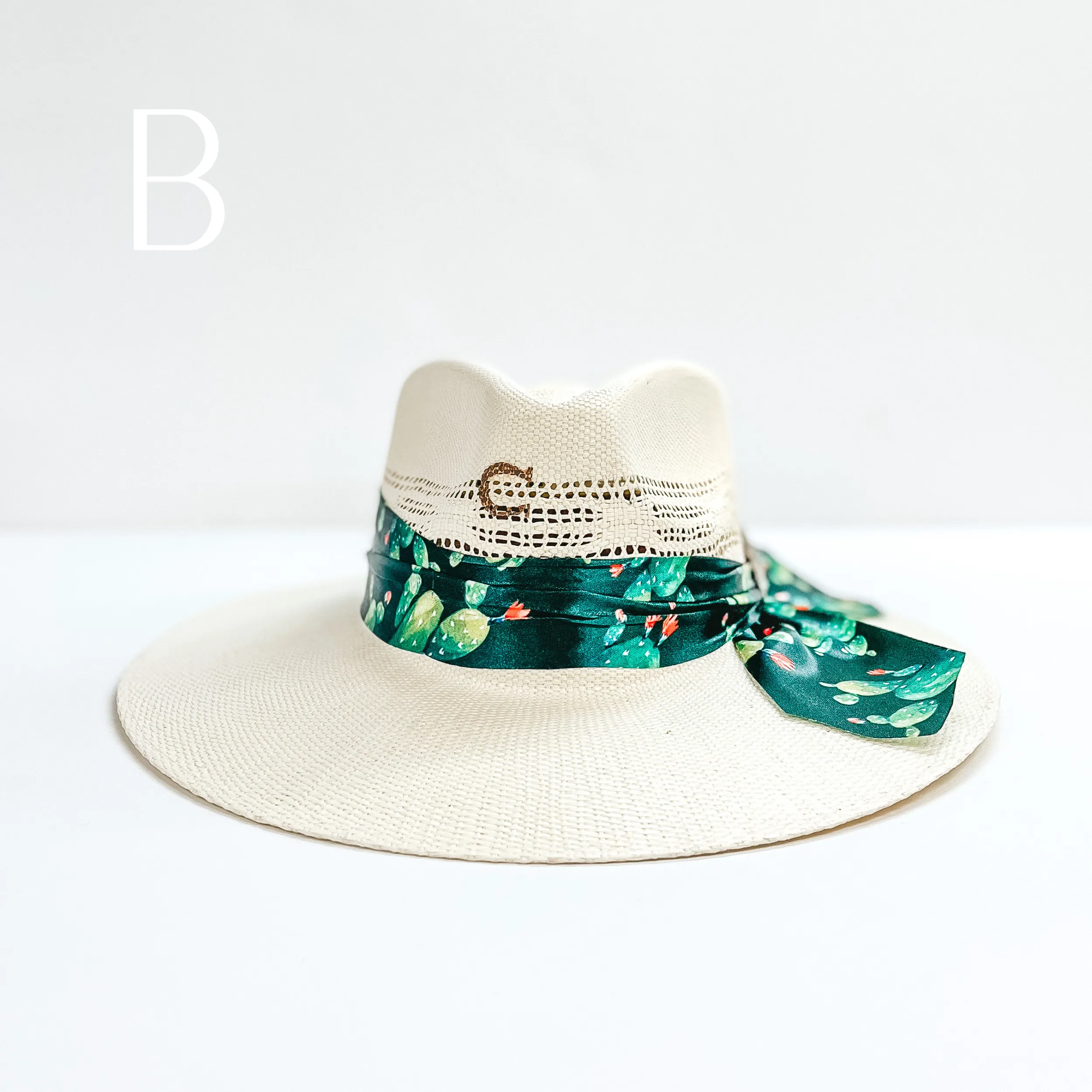 Charlie 1 Horse | Mojave Straw Hat with Cactus Band and Silver Concho