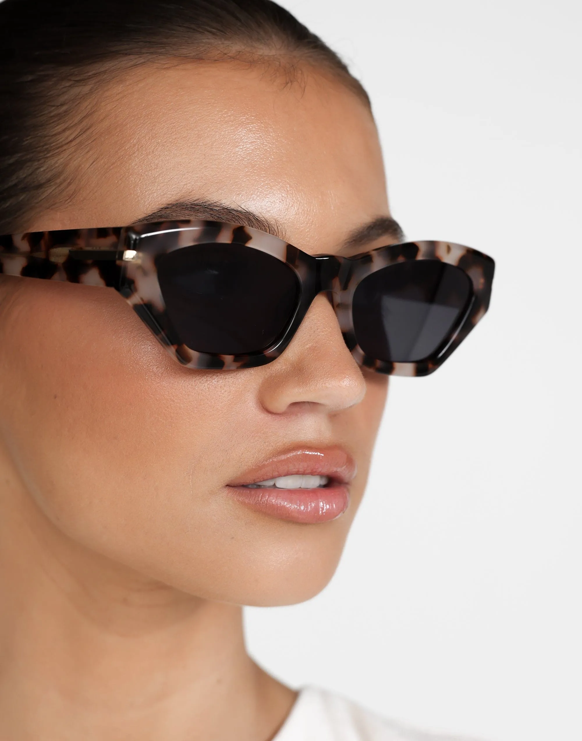 The Ellingson Sunglasses (Marble Tort Jet) - By Banbé