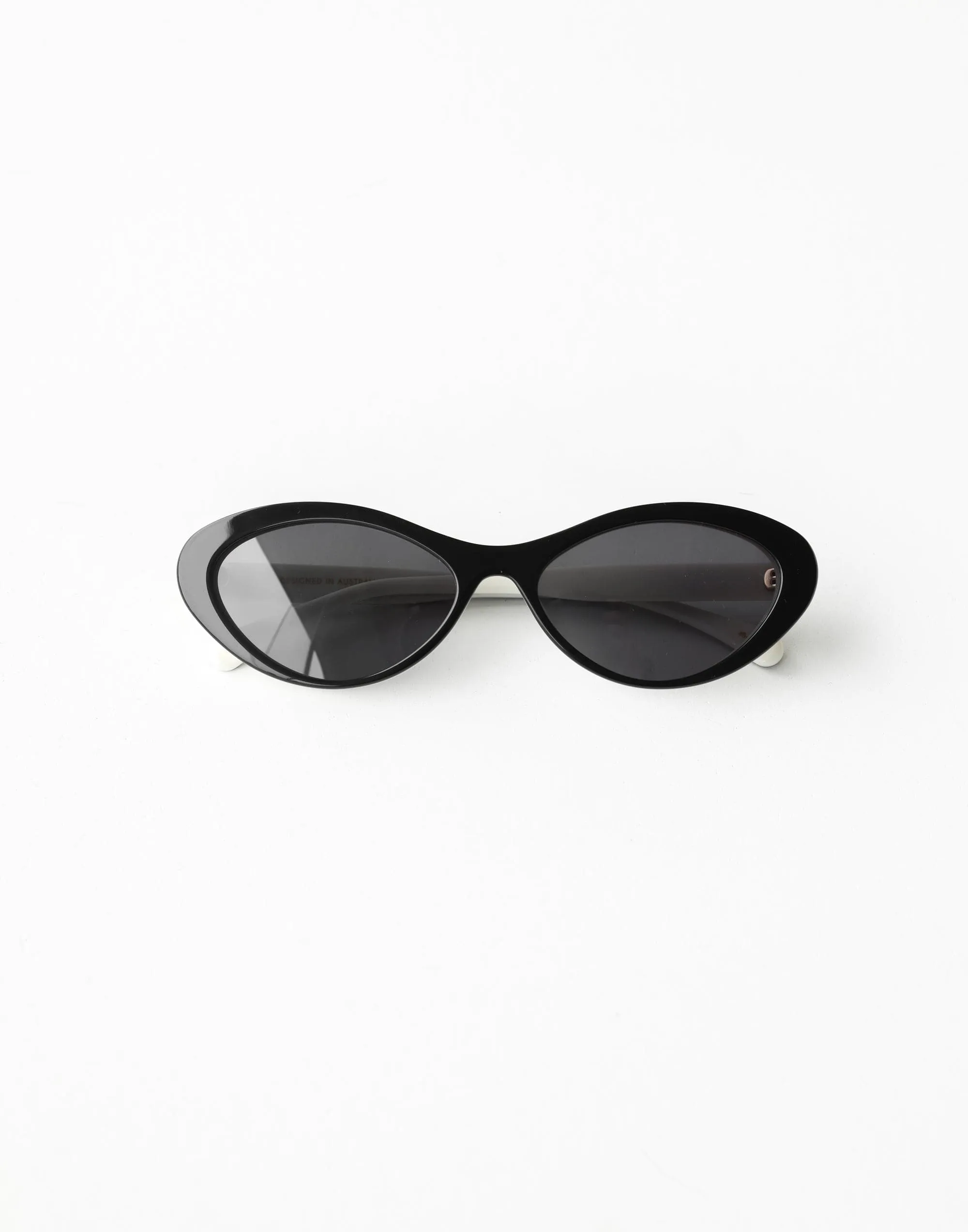 The Ferragni Sunglasses (Black Ivory Jet) - By Banbé